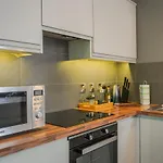 Stunning Duplex With Private Parking In Dublin 4