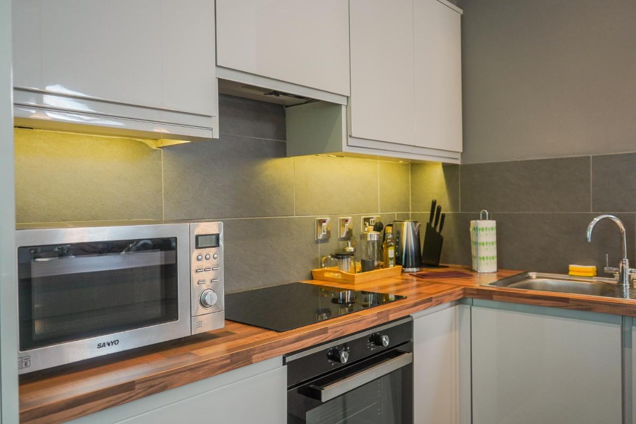 Stunning Duplex With Private Parking In 4 *