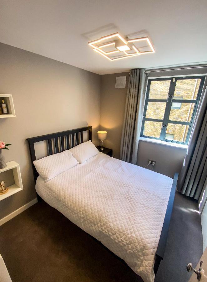 Stunning Duplex With Private Parking In 4